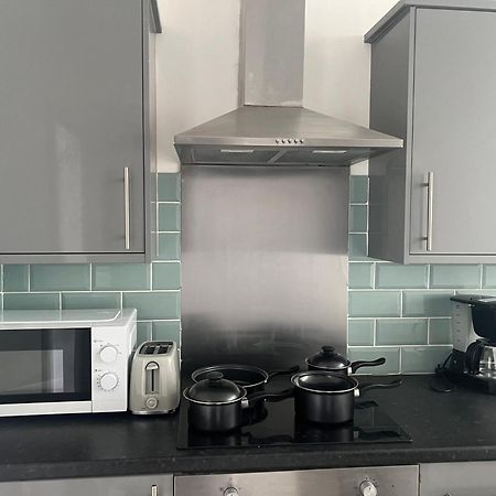 Beach House In Liverpool Waterloo Экстерьер фото